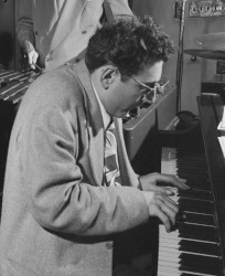 �n���[�E�r�X