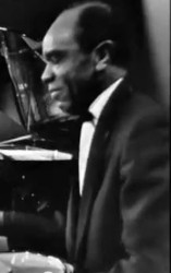 �P���[�E�}�[�`��