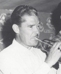 �~�b�L�[�E�u���[��